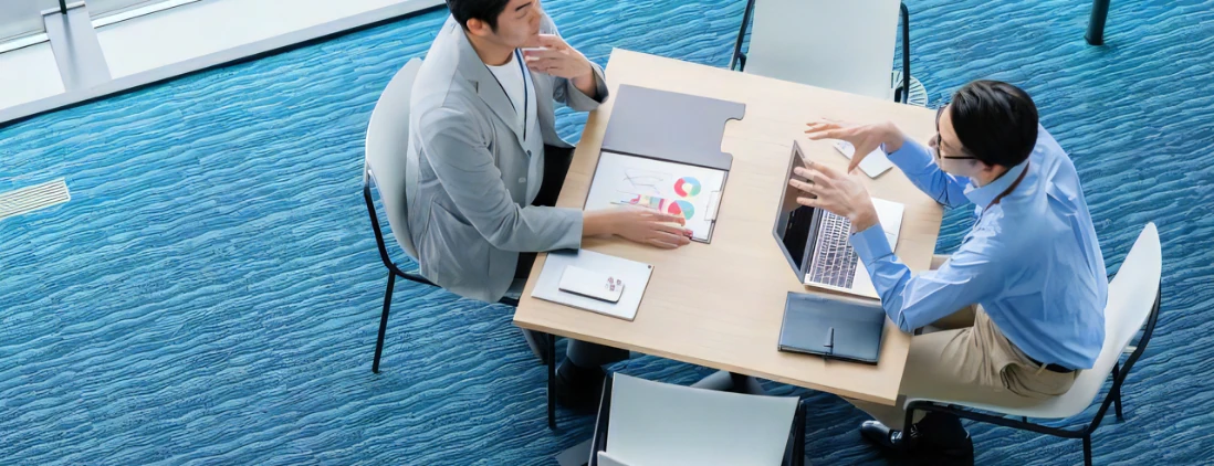 薬事戦略の“最適解”を、<br>信頼のパートナーとともに導きます  